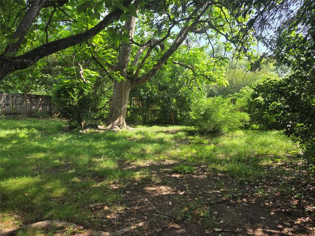 2108 Blake Avenue, Dallas, TX 75228
