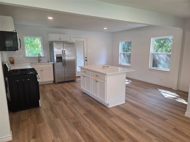 2108 Blake Avenue, Dallas, TX 75228
