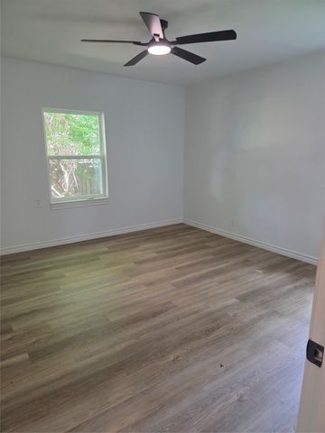 2108 Blake Avenue, Dallas, TX 75228