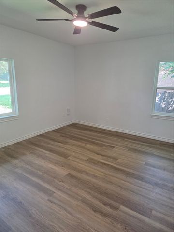2108 Blake Avenue, Dallas, TX 75228