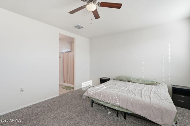 18591 W DESERT HOLLOW Drive, Surprise, AZ 85387