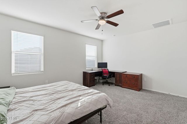 18591 W DESERT HOLLOW Drive, Surprise, AZ 85387