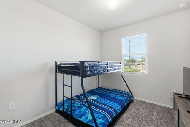 18591 W DESERT HOLLOW Drive, Surprise, AZ 85387