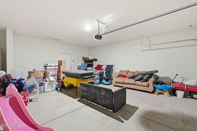 18591 W DESERT HOLLOW Drive, Surprise, AZ 85387