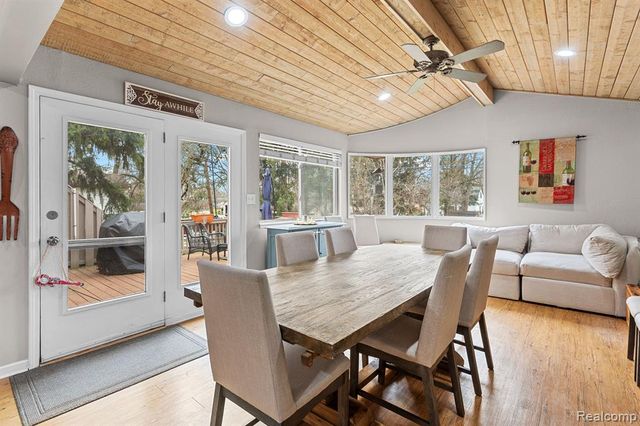 150 Exmoor Road, Waterford, MI 48328