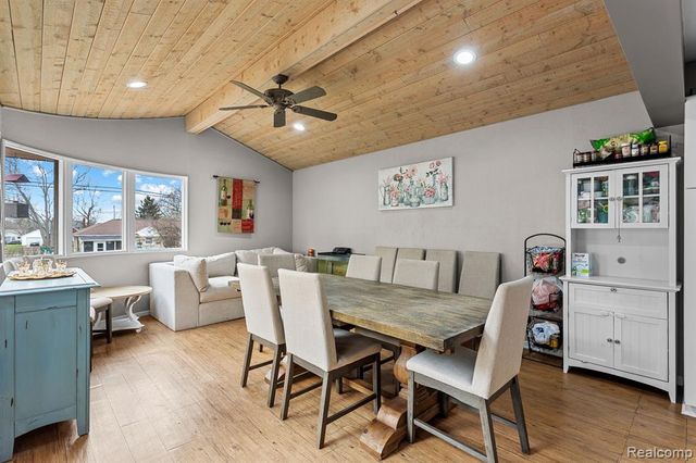 150 Exmoor Road, Waterford, MI 48328