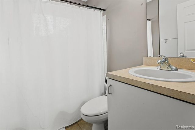 150 Exmoor Road, Waterford, MI 48328