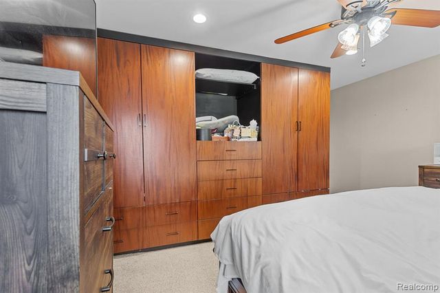 150 Exmoor Road, Waterford, MI 48328