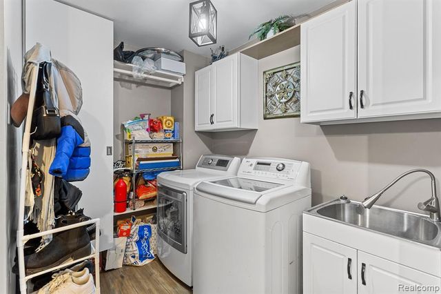 150 Exmoor Road, Waterford, MI 48328