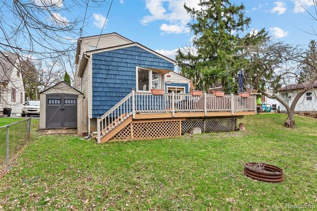 150 Exmoor Road, Waterford, MI 48328