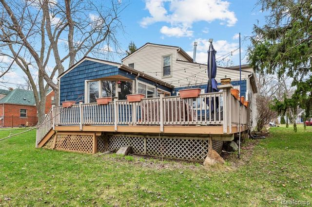 150 Exmoor Road, Waterford, MI 48328