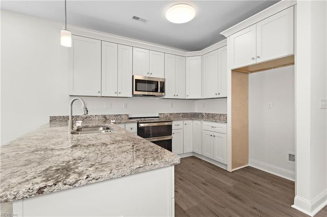 2108 High ST, Portsmouth, VA 23704