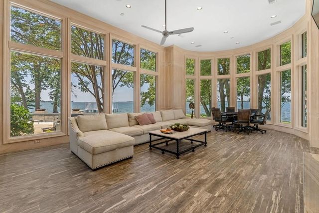 106 Brentwood Drive, Trinidad, TX 75163