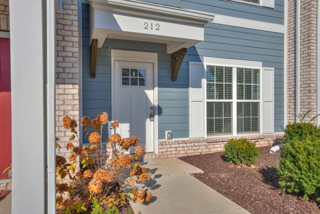 212 Mansfield Dr, Gallatin, TN 37066