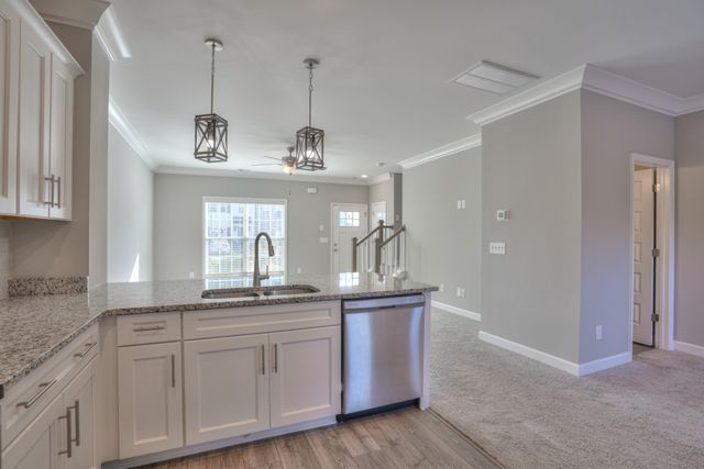 212 Mansfield Dr, Gallatin, TN 37066