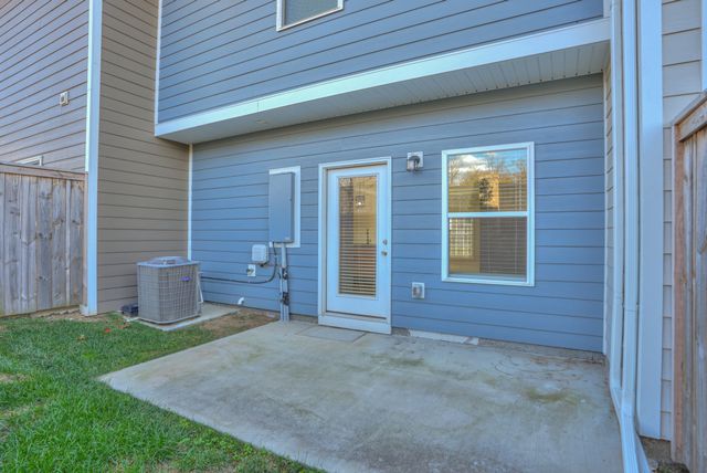 212 Mansfield Dr, Gallatin, TN 37066