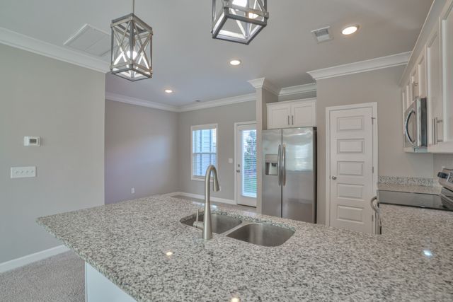 212 Mansfield Dr, Gallatin, TN 37066