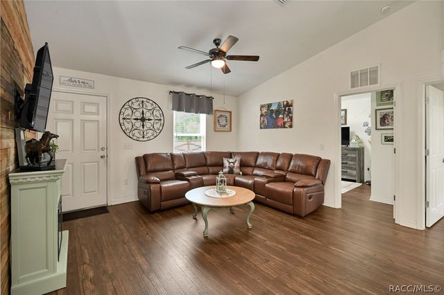 5489 NW 54th Place, Ocala, FL 34482