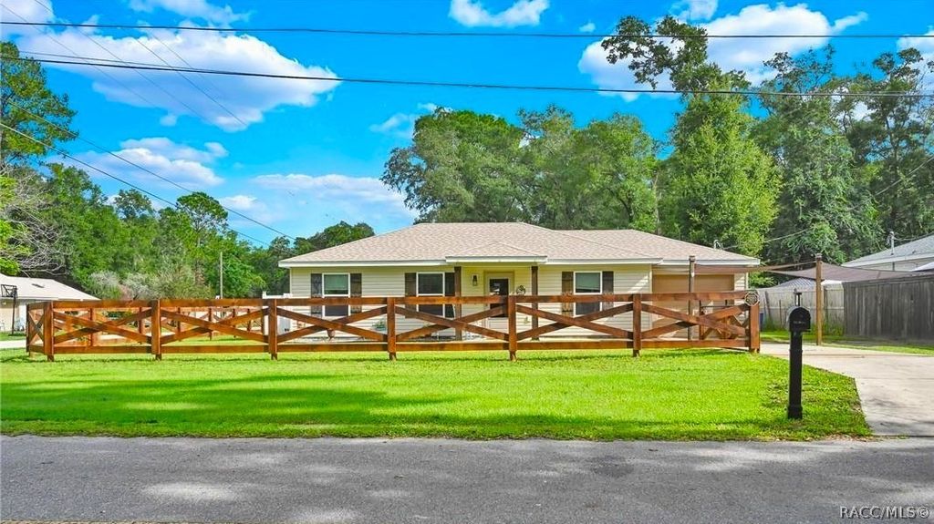 5489 NW 54th Place, Ocala, FL 34482