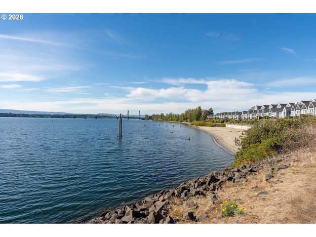 1815 Se CUTTER Ln, Vancouver, WA 98661