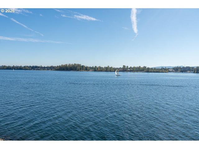1815 Se CUTTER Ln, Vancouver, WA 98661