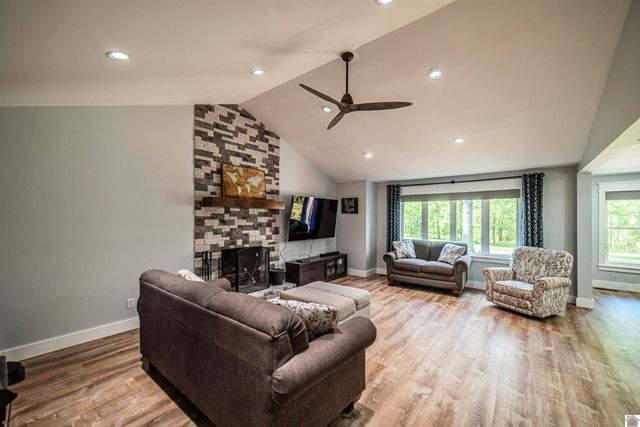 19 Greenwood Place, Paducah, KY 42003