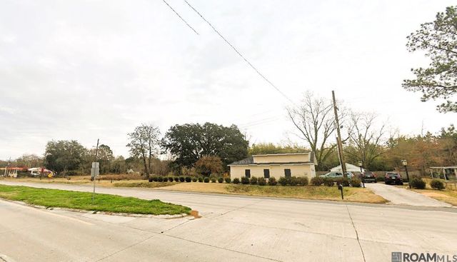 9406 Hooper Rd, Central, LA 70818