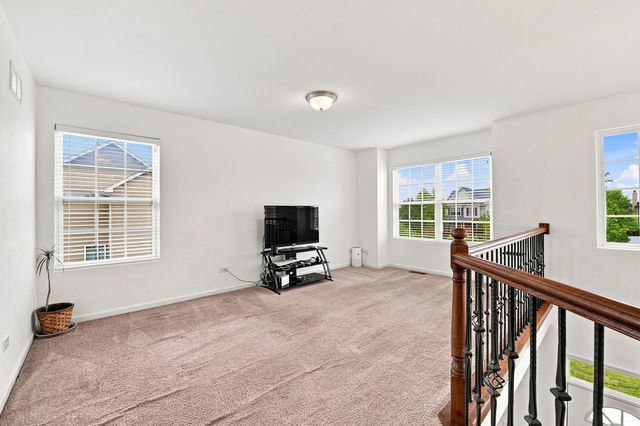 1425 S Saddlebrook Lane, Minooka, IL 60447