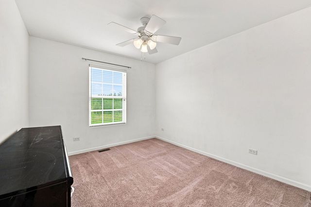 1425 S Saddlebrook Lane, Minooka, IL 60447