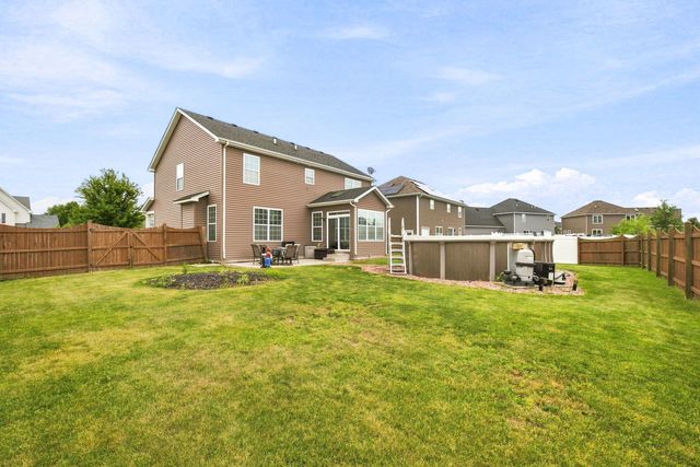 1425 S Saddlebrook Lane, Minooka, IL 60447