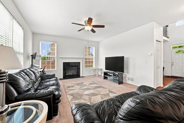 1425 S Saddlebrook Lane, Minooka, IL 60447