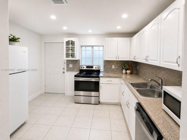 7529 NW 1st Ave, Miami, FL 33150