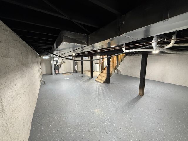 408 E End Avenue, Hillside, IL 60162