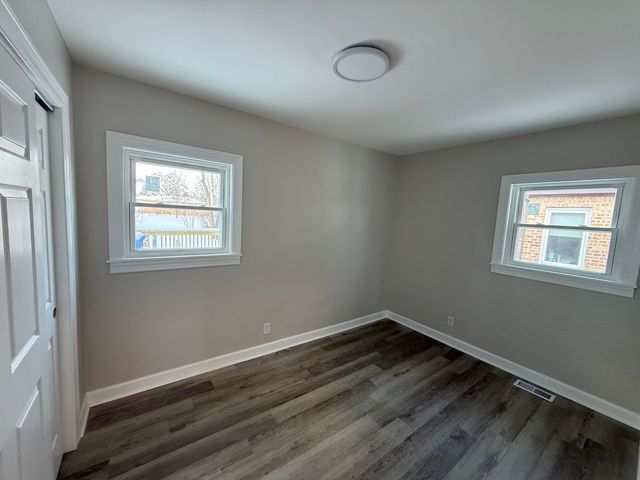 408 E End Avenue, Hillside, IL 60162