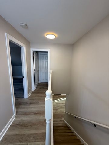 408 E End Avenue, Hillside, IL 60162