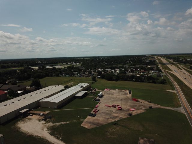 811 N Collins Freeway, Howe, TX 75459