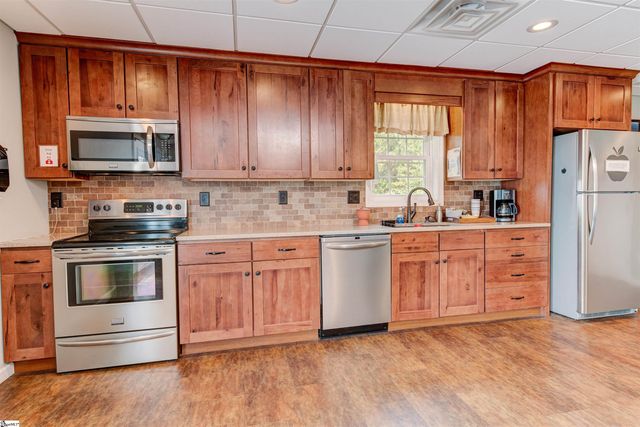 517 Cub Creek Road, Ellenboro, NC 28040