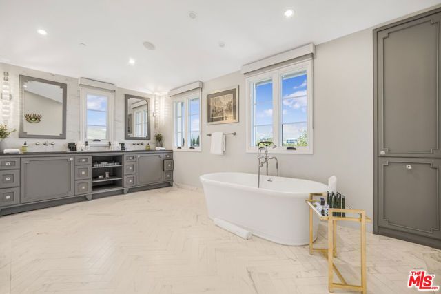 439 S Spalding Dr., Beverly Hills, CA 90212