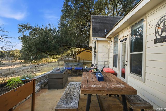 875 Cypress Pass Rd, Spring Branch, TX 78070