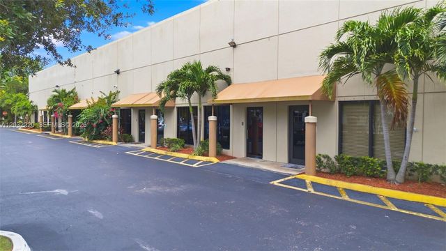 3660 NW 126th Avenue 8, Coral Springs, FL 33065