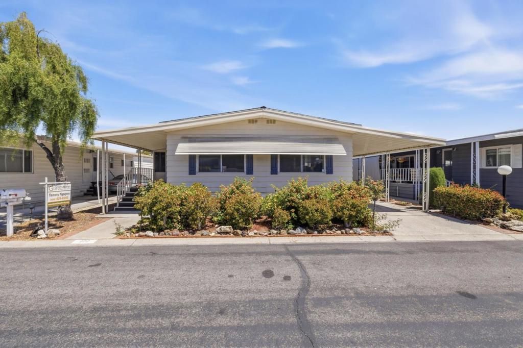 Image 1 of property listing at 102 Quail Hollow Drive 102, San Jose, CA 95128