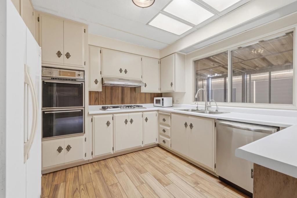 Image 11 of property listing at 102 Quail Hollow Drive 102, San Jose, CA 95128
