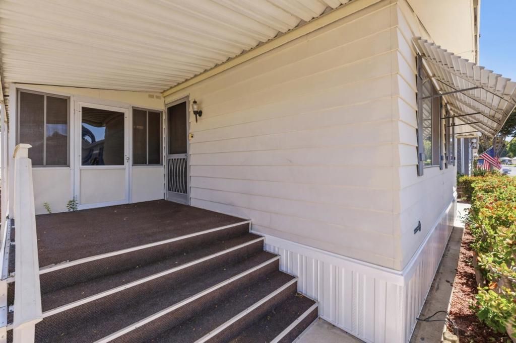 Image 3 of property listing at 102 Quail Hollow Drive 102, San Jose, CA 95128