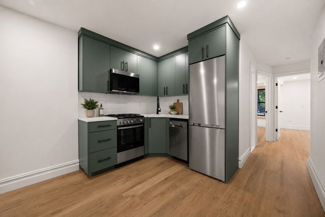 394 BAINBRIDGE Street, New York City, NY 11233