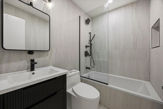 394 BAINBRIDGE Street, New York City, NY 11233