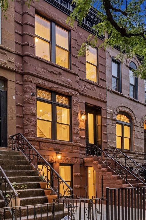 394 BAINBRIDGE Street, New York City, NY 11233