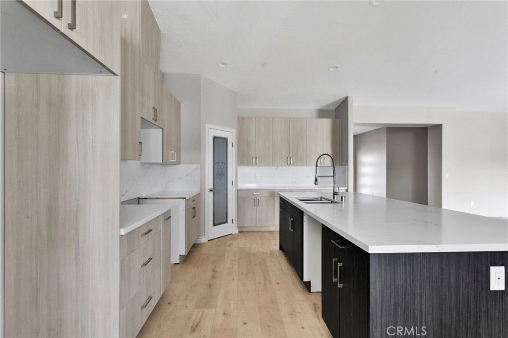 Image 13 of property listing at 15179 Olive St, Hesperia, CA 92345