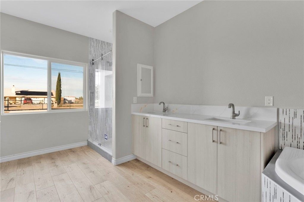 Image 21 of property listing at 15179 Olive St, Hesperia, CA 92345