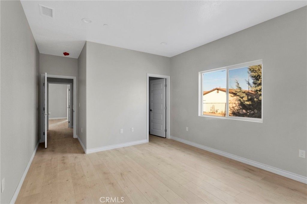 Image 29 of property listing at 15179 Olive St, Hesperia, CA 92345