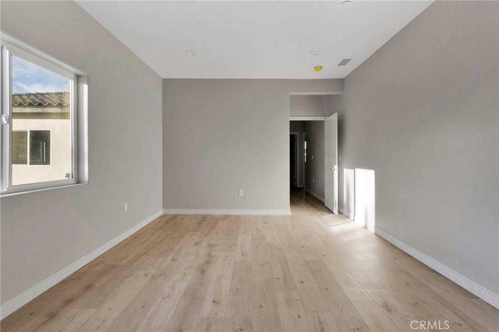 Image 33 of property listing at 15179 Olive St, Hesperia, CA 92345